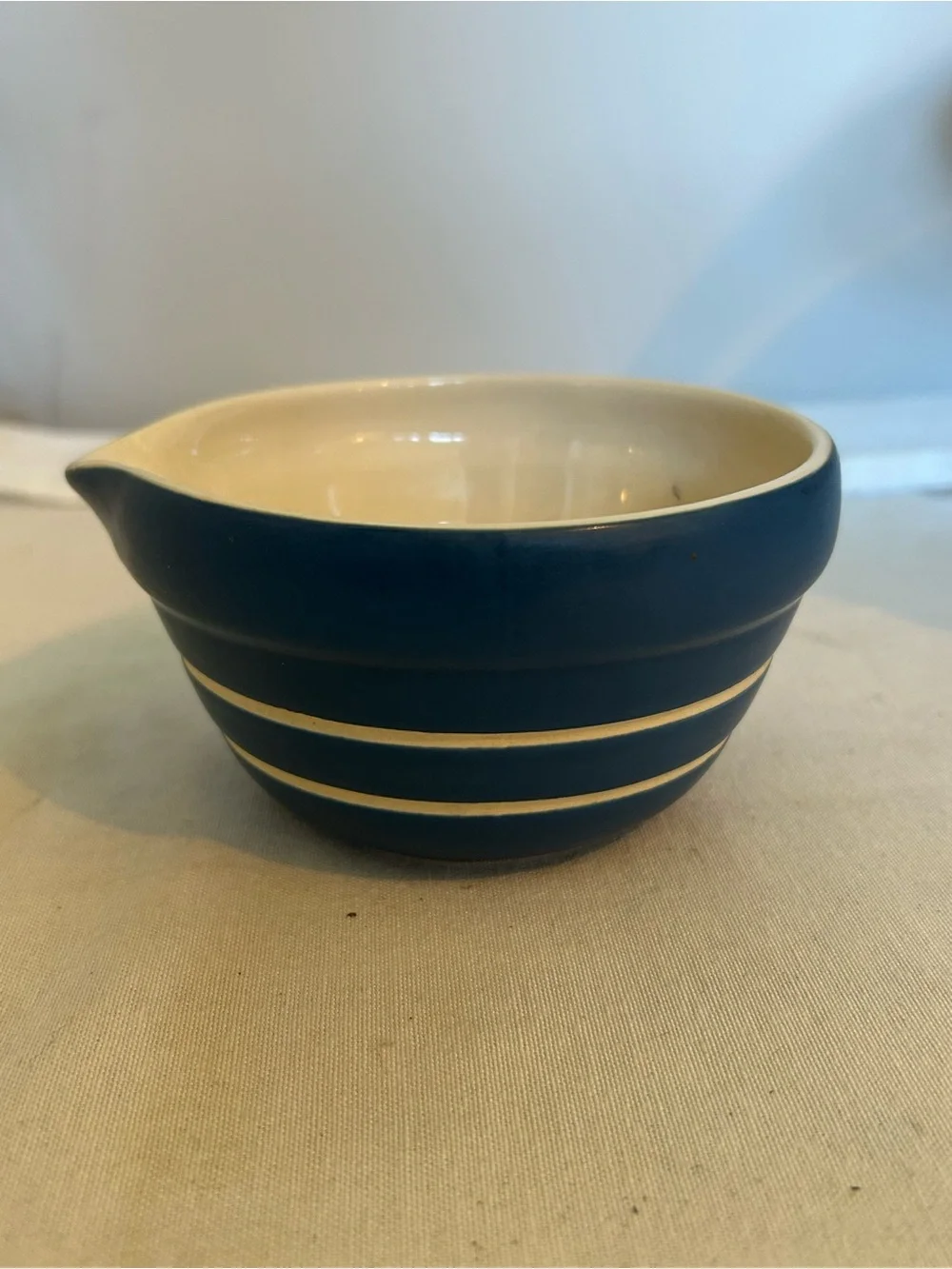 Debco stoneware Blue Striped Pouring Bowl